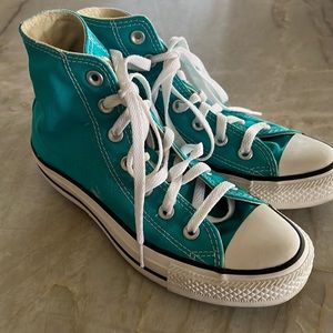 Converse All Stars in turquoise